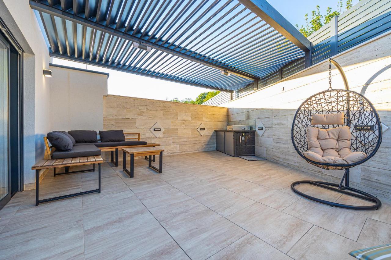 Villa Marassi With Heated Pool, Hot Tub And Sauna Crikvenica Exterior photo